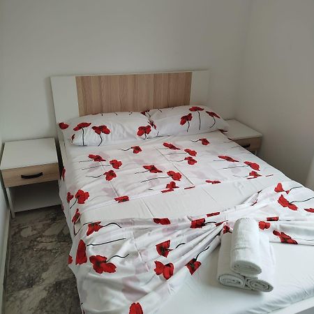 Melek Apartment เมดูลิน ภายนอก รูปภาพ