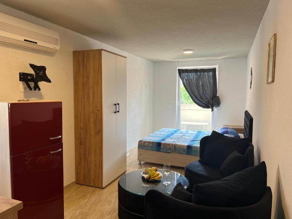 Melek Apartment เมดูลิน ภายนอก รูปภาพ