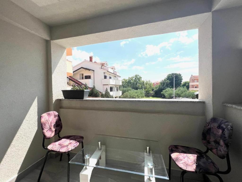 Melek Apartment เมดูลิน ภายนอก รูปภาพ