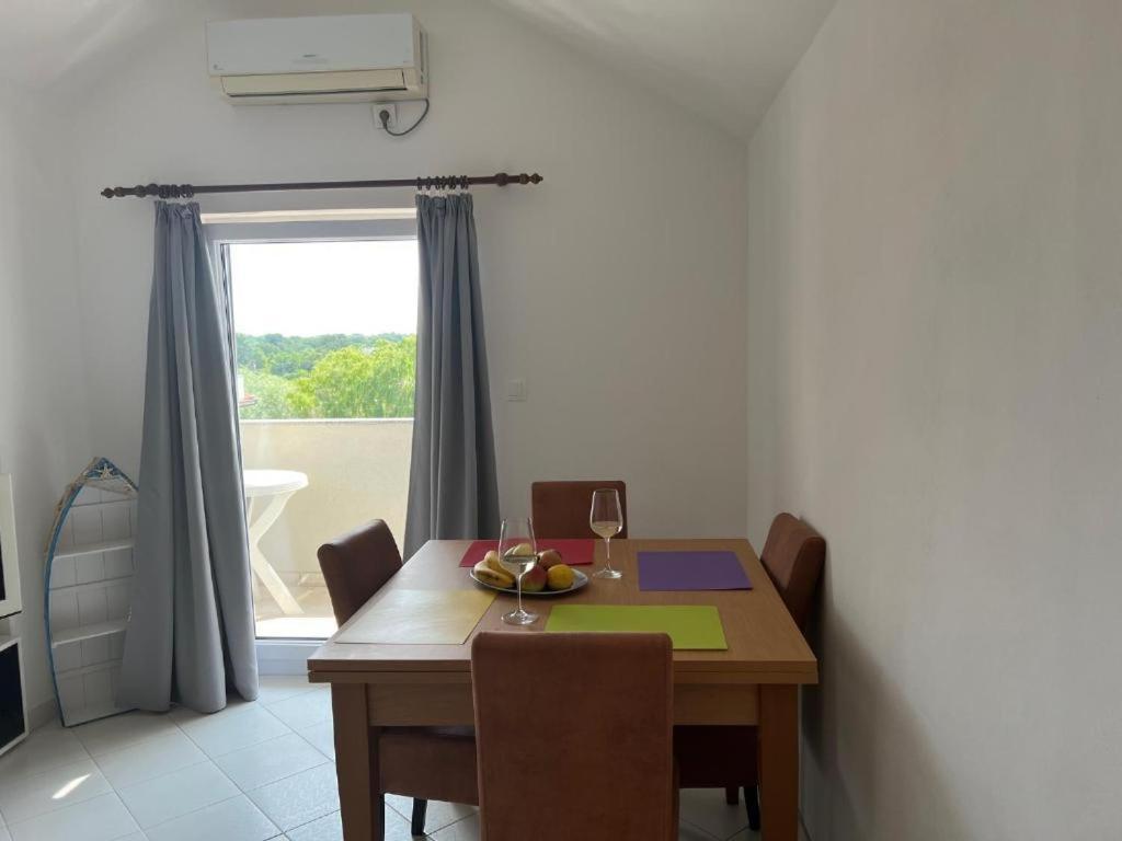 Melek Apartment เมดูลิน ภายนอก รูปภาพ