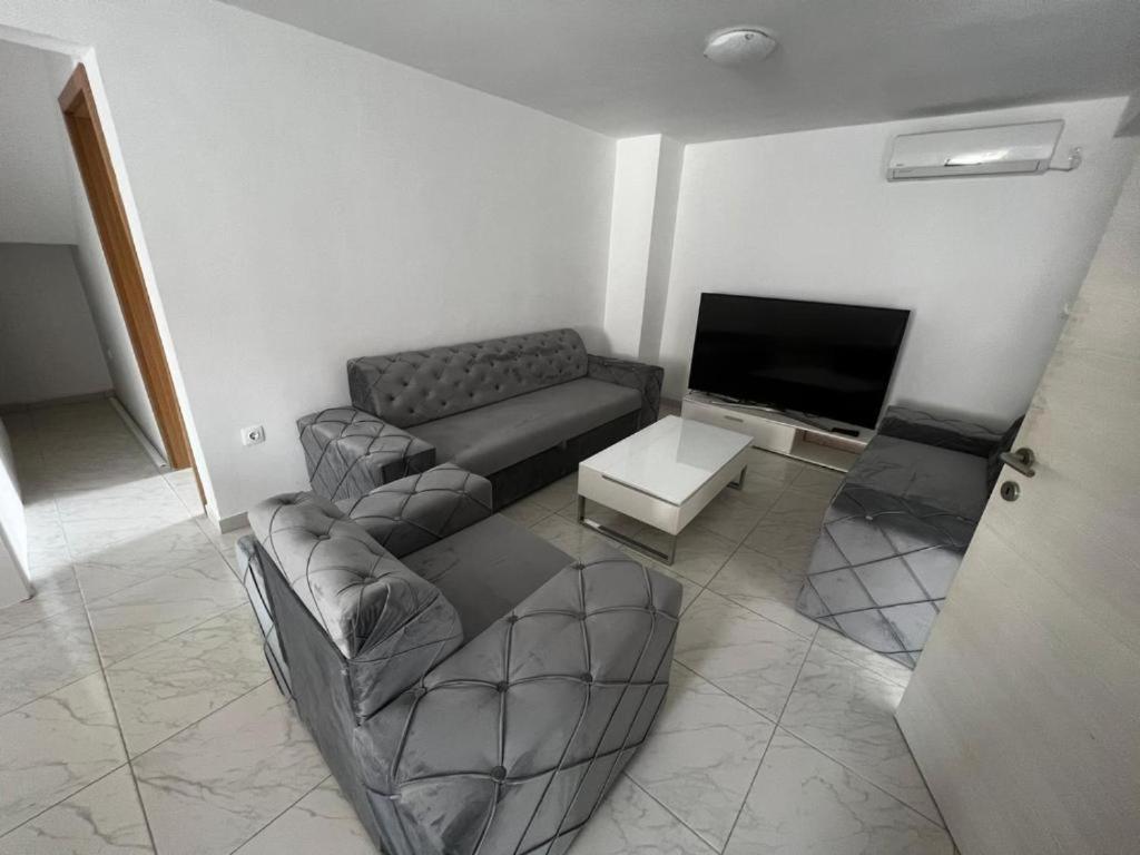 Melek Apartment เมดูลิน ภายนอก รูปภาพ