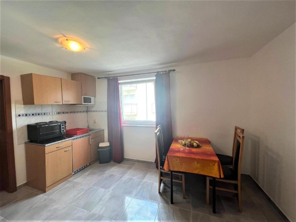 Melek Apartment เมดูลิน ภายนอก รูปภาพ