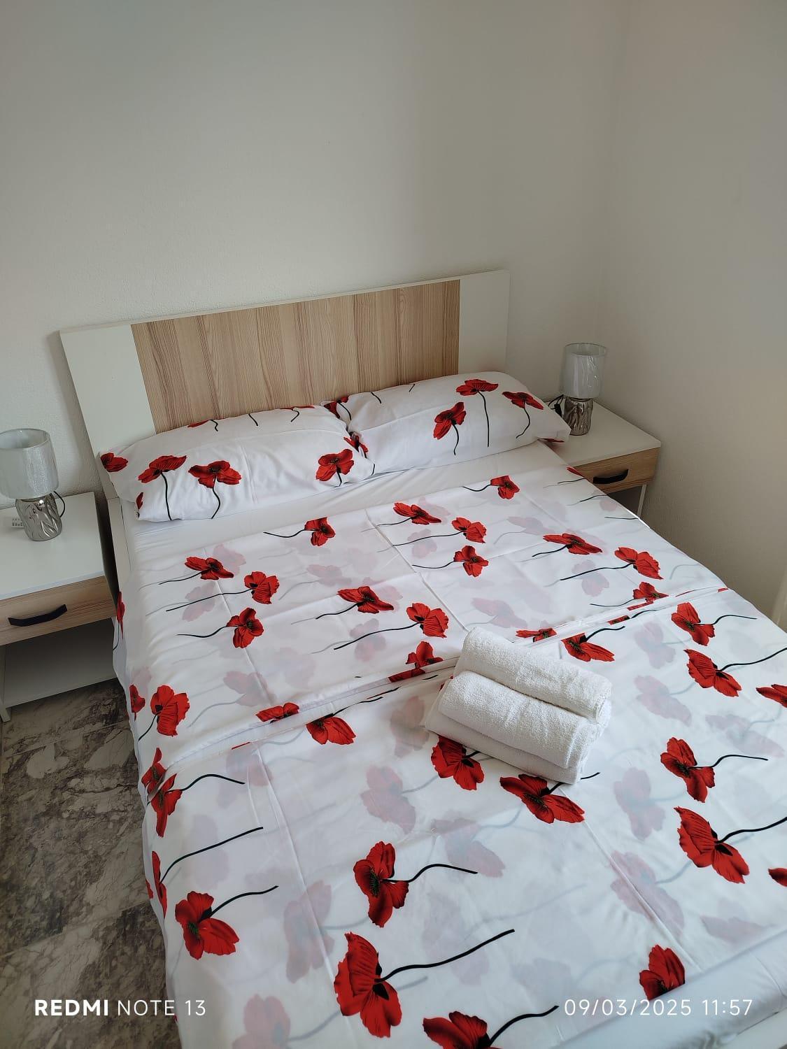 Melek Apartment เมดูลิน ภายนอก รูปภาพ