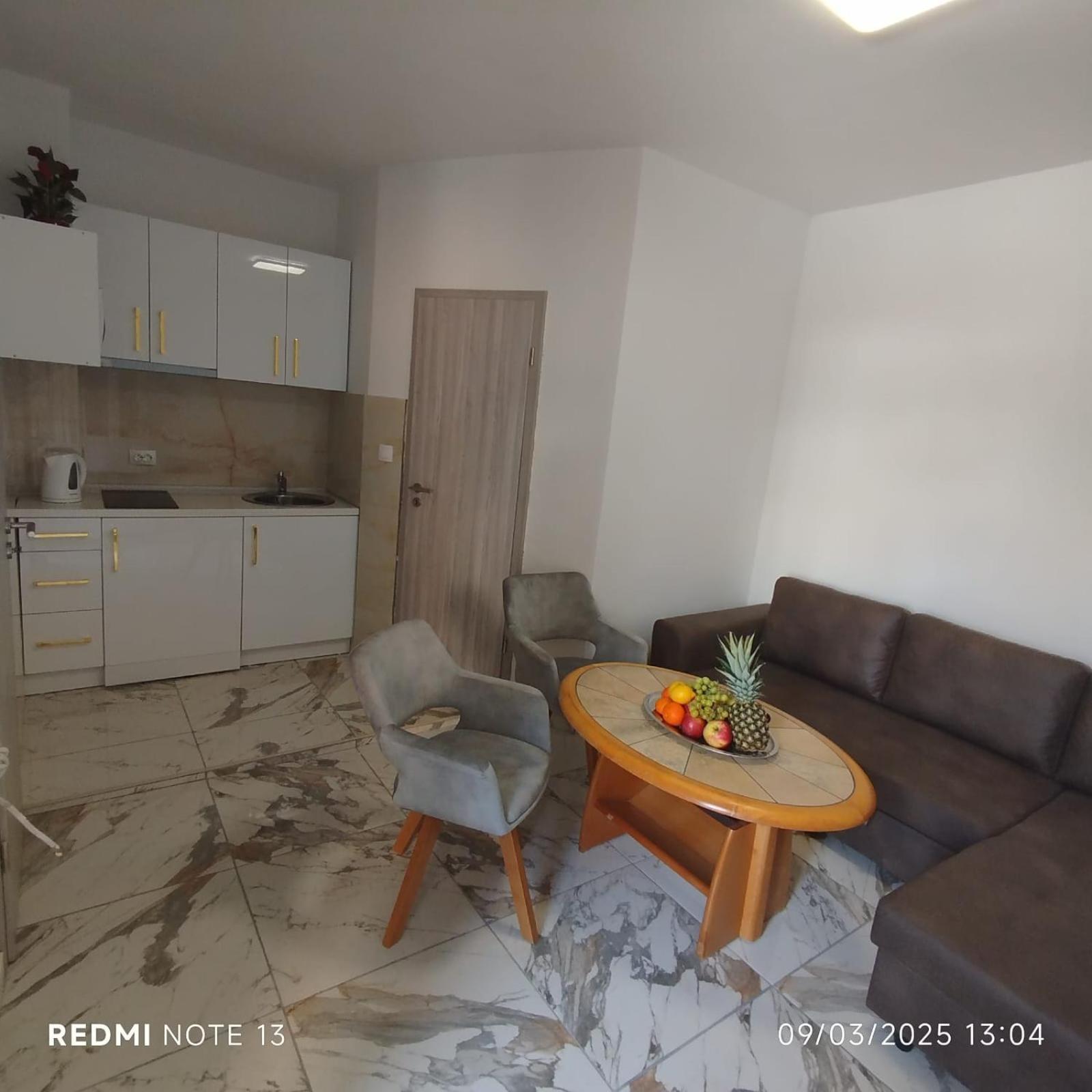 Melek Apartment เมดูลิน ภายนอก รูปภาพ