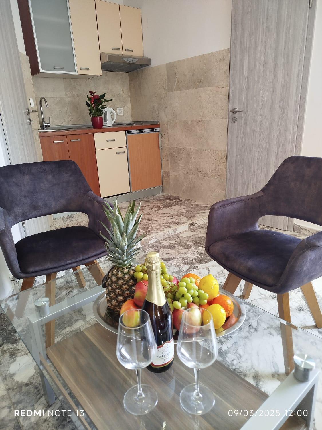 Melek Apartment เมดูลิน ภายนอก รูปภาพ