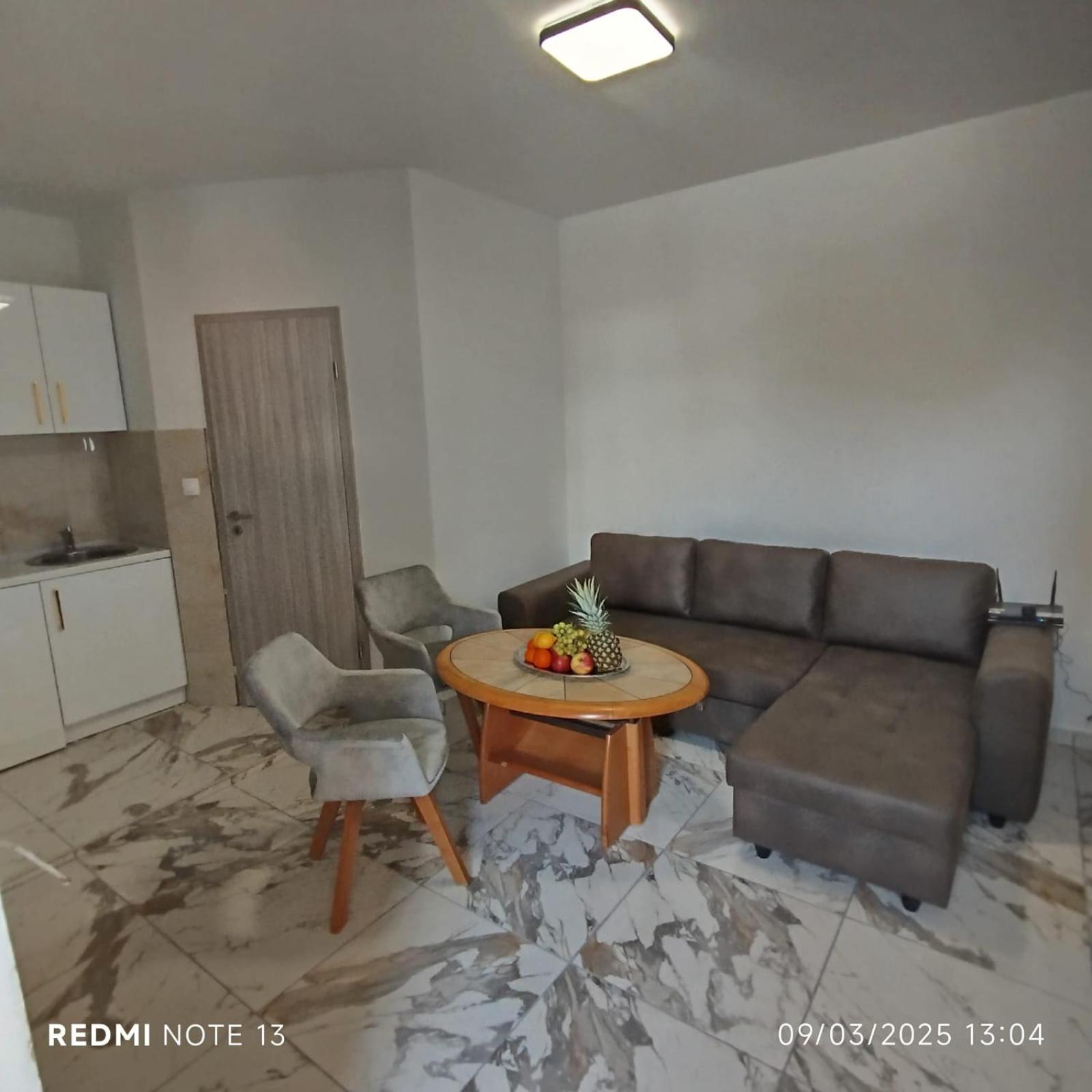 Melek Apartment เมดูลิน ภายนอก รูปภาพ